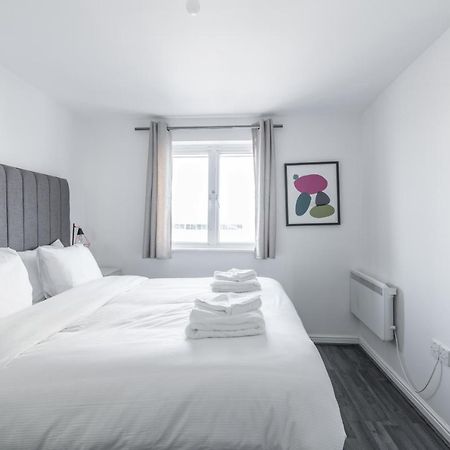 Suites By Rehoboth - Abbey Wood Station - London Zone 4 外观 照片