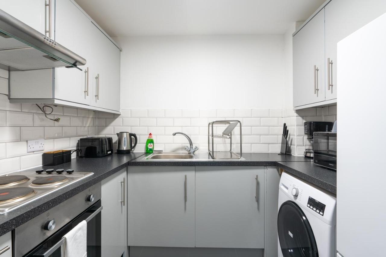 Suites By Rehoboth - Abbey Wood Station - London Zone 4 外观 照片