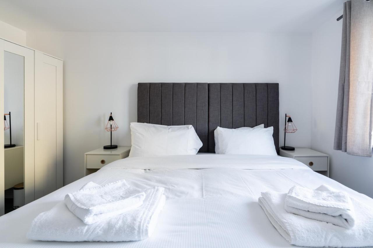 Suites By Rehoboth - Abbey Wood Station - London Zone 4 外观 照片