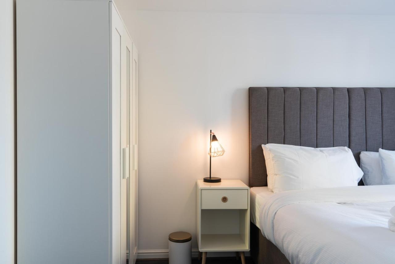 Suites By Rehoboth - Abbey Wood Station - London Zone 4 外观 照片