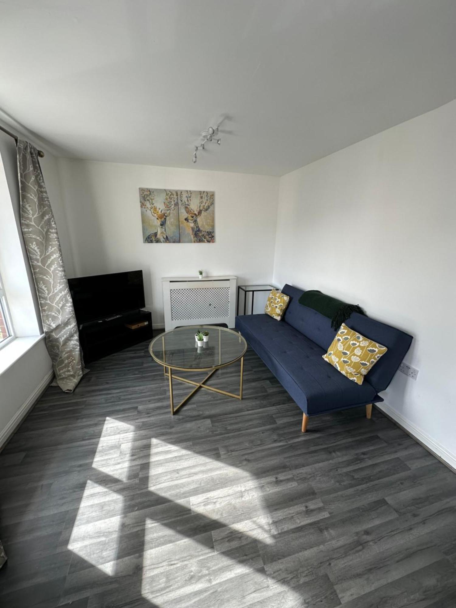 Suites By Rehoboth - Abbey Wood Station - London Zone 4 外观 照片